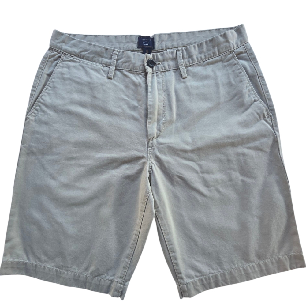 GAP Men's Light KHAKI Flat Front Shorts